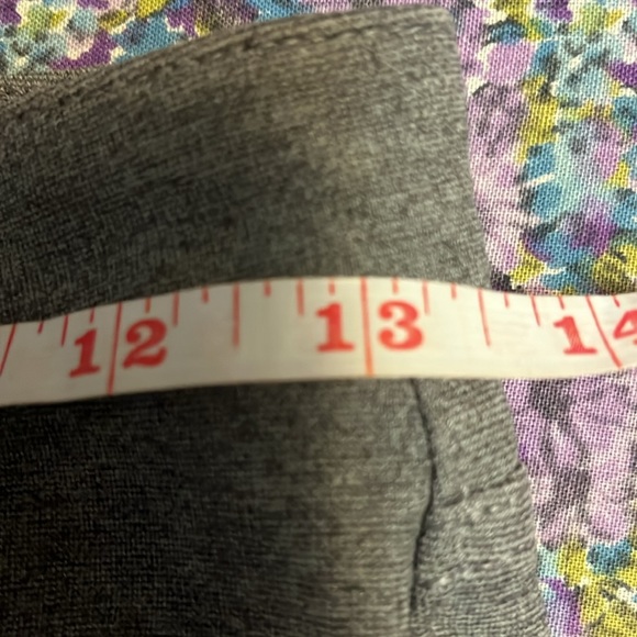 Guess Women’s Size XS Grey Straight Leg Stretchy Dress Pants $50 - Picture 13 of 15
